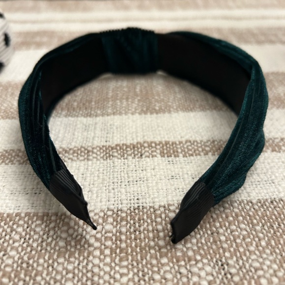 SOLD- 4 Knot Headbands - Picture 9 of 15